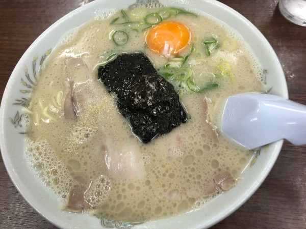 「たまご入りラーメン」@来久軒の写真