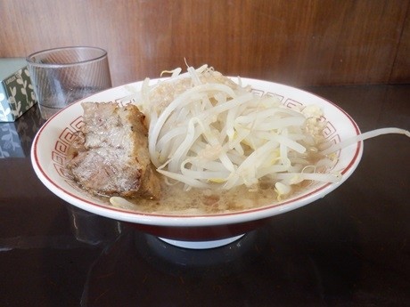 「とんこつラーメン　１００ｇ豚１枚」@ラーメンクレイジーフレンズの写真