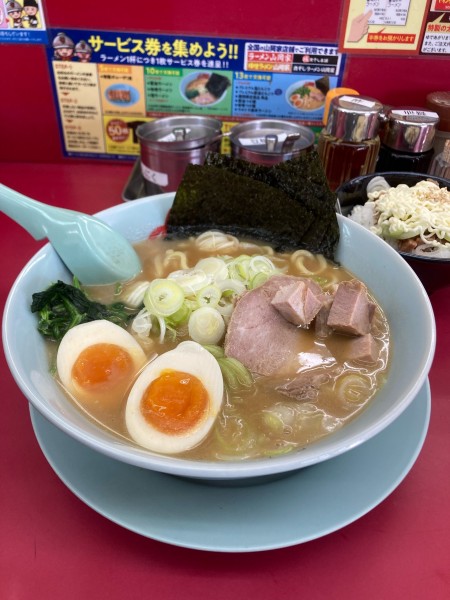 「醤油ラーメン」@ラーメン山岡家 ひたちなか店の写真