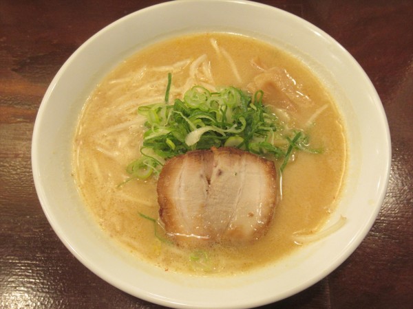 「白味噌らーめん（750円）」@威風 川崎店の写真