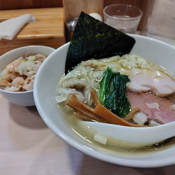 「塩ワンタン1080円 チャーシュー丼ミニ」@中華ソバ ちゃるめの写真