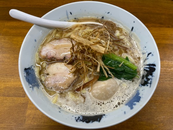 「味玉鰹らーめん1050円（鰹豚骨醤油）」@Made in Tokyo らーめん松の写真