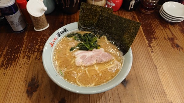 「醤油豚骨らーめん 中盛」@横浜らーめん 上州田村家の写真