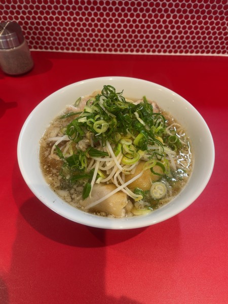 「アキラスター+豚足（1350円）」@スター☆ラーメンの写真