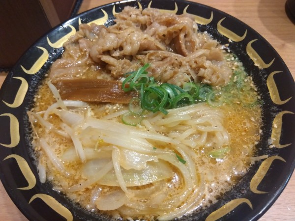 「味噌ラーメン¥850＋牛肉の大盛り（クーポン無料）」@大阪なんば 特製味噌ラーメン わだ商店 西池袋店の写真