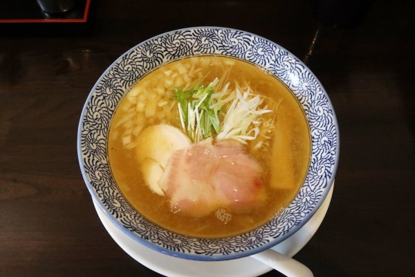 「あご出汁中華そば（塩・細麺）￥８８０」@麺屋 㐂助の写真