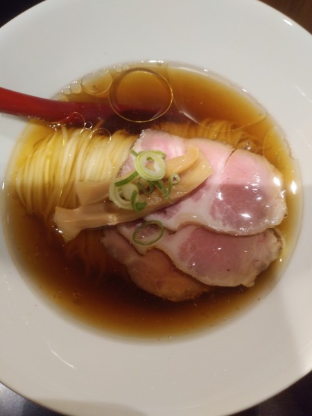 「名古屋コーチン(醤油)」@寿製麺 よしかわ 西台駅前店の写真