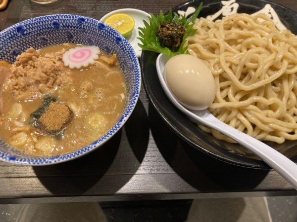 「特製つけめん+辛味」@六厘舎 上野店の写真