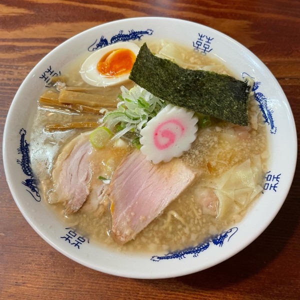 「中華そば 醤油+ワンタン+もつライス」@良温(Ra-on)の写真