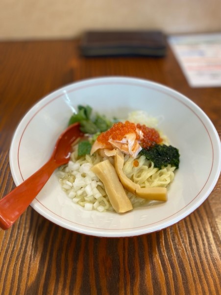 「サーモンとイクラの生のりと山椒和えSOBA」@拉麺 イチバノナカの写真