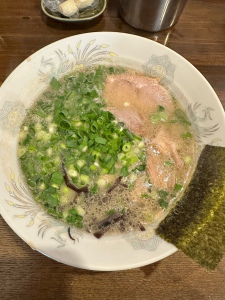 「博多とんこつらーめん ねぎ追加 替玉1」@博多長浜らーめん とんこつとん太の写真
