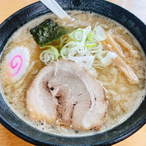 「こってり醤油ラーメン 780円 背脂 50円」@佐野青竹手打ちラーメン いしかりの写真