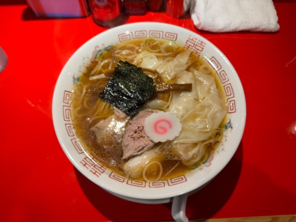 「ワンタン麺  900円」@マルフル食堂 市役所通り店の写真