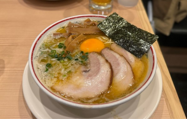 「特製豚鶏中華そば ¥1150」@赤備の写真