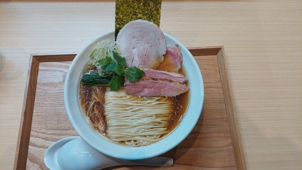 「特中華　醤油」@中華そば うお静の写真