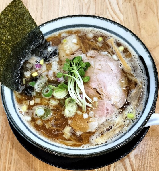 「水、昆布、煮干の醤油らぁ麺 980円」@晴れのち時雨の写真