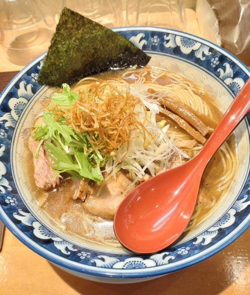 「特製煮干し醤油らぁ麺」@麺処 桂の写真