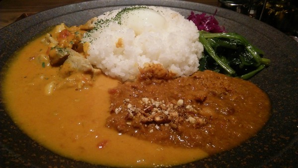 「あいもりカリー 1330円」@恋とスパイス 新宿中村屋の写真
