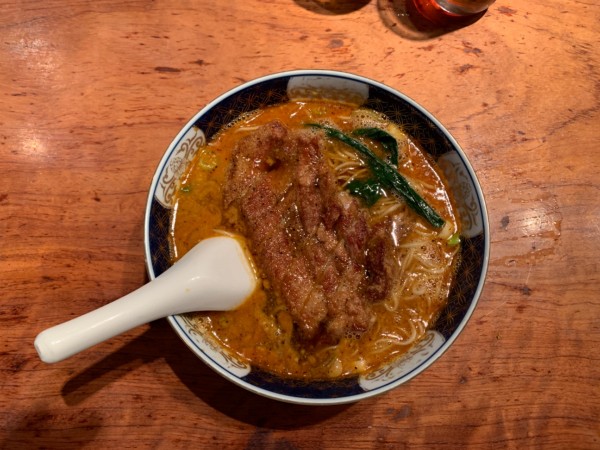 「排骨坦々麺（ぱいこうだんだんめん)」@支那麺 はしご 銀座本店の写真