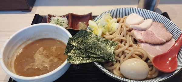 「特製つけ麺(1300円)＋特盛(200円）」@長男、もんたいちおの写真