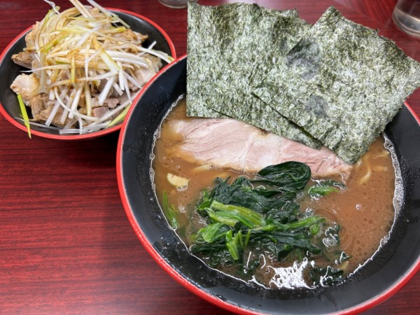 「ラーメン800円＋ネギチャ丼50円（フォロワー限定）」@麺家 紫極 大泉学園店の写真