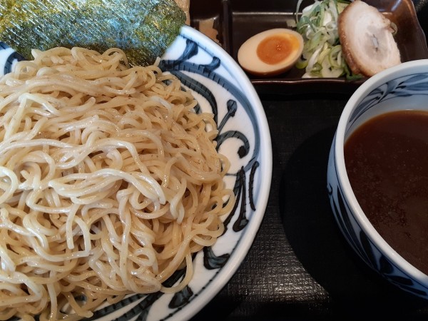 「【限定】冷やしざるつけ麺」@伝丸 天王町店の写真