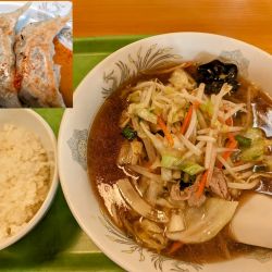 日替りセット（野菜ラーメン、餃子2個、半ライス）770円