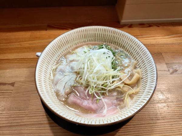 「濃厚鶏白湯ラーメン」@わ河馬の写真