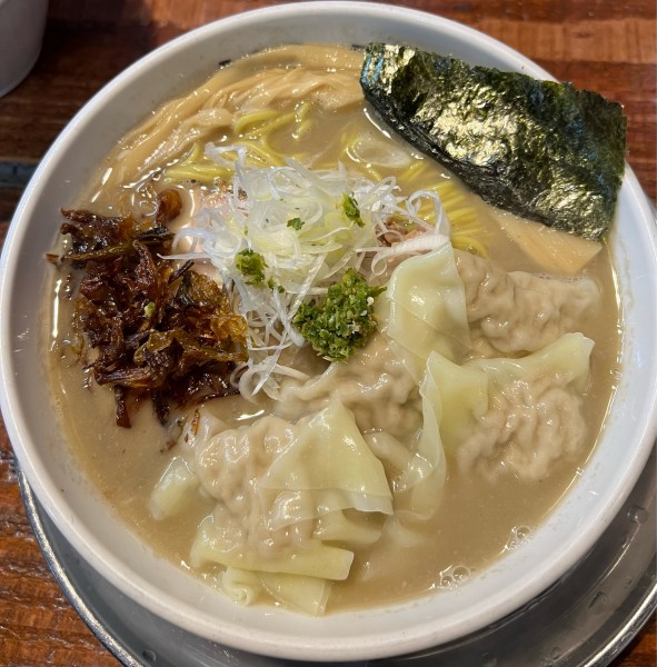 「ゼロスープ‼️倍プラスα 虎河豚‼️ 焼豚丼　ワンタントッピング」@元祖一条流がんこラーメン たま館分店の写真