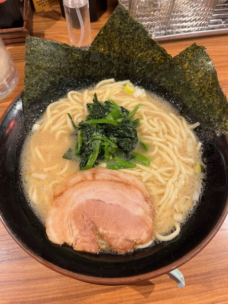 「家系ラーメン醤油大(1000円)」@横浜家系ラーメン 壱角家 上尾店の写真