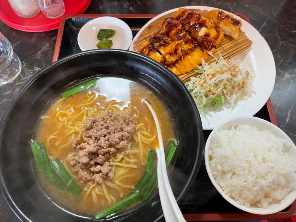 「鶏カツセット　￥８５０」@中国菜館 味味 刈谷店の写真