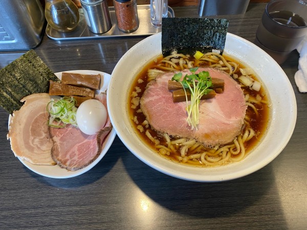 「特製醤油ラーメン」@ラーメンつけ麺 奔放の写真