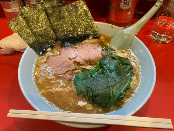 「中盛ラーメン」@横浜家系ラーメン 黄金家の写真