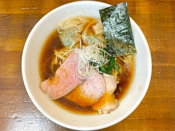 「★臥龍(醤油)手揉み🍜¥1,200」@麺屋 龍の写真