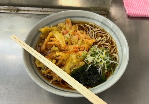 「かき揚げ天そば(510円)」@爽亭 JR上野駅7・8 番線ホームの写真