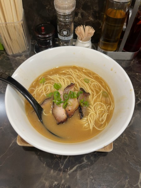 「一貴山豚骨そば(750円)」@群青の写真