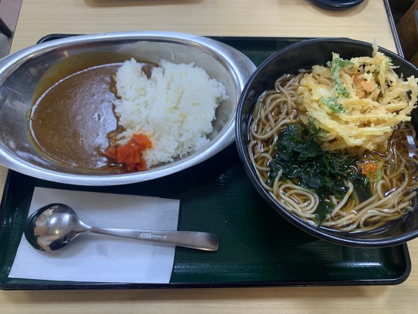 「ミニカレーセットミニかき揚げ 780円」@名代 箱根そば 小田原店の写真