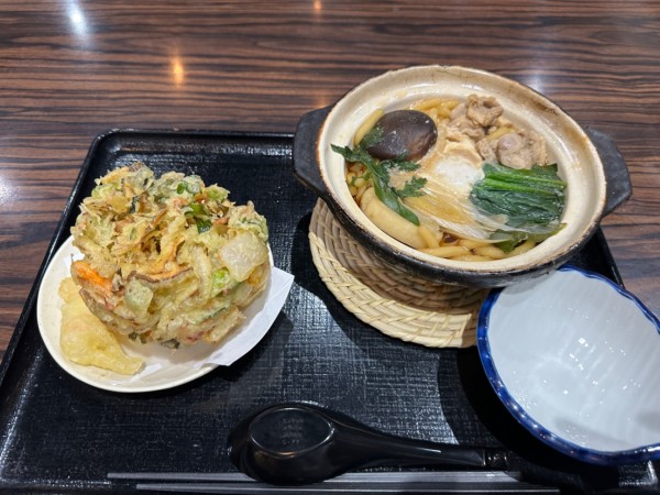 「なべ焼きうどん（並盛）880円」@そば三昧 高崎店の写真