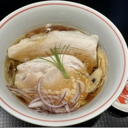 豚一頭清湯麺（950円）