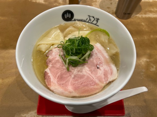 「潮塩ワンタン」@Ramenぶろすの写真