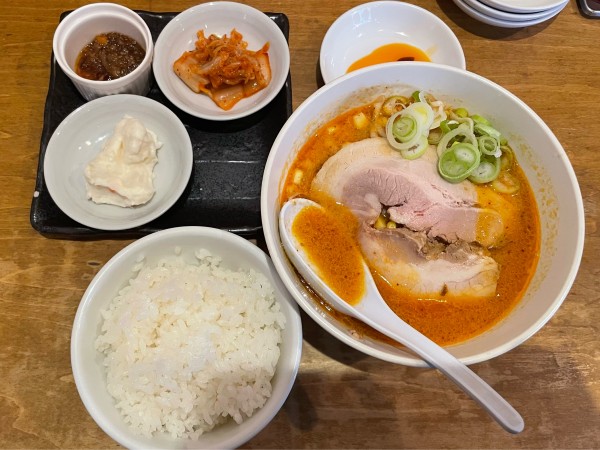 「焼餃子3ヶセット＋味噌ラーメン変更」@餃子焼専門店 立吉 渋谷本店の写真