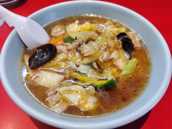 「肉片湯麺　（ウマニソバ）」@俵屋飯店の写真