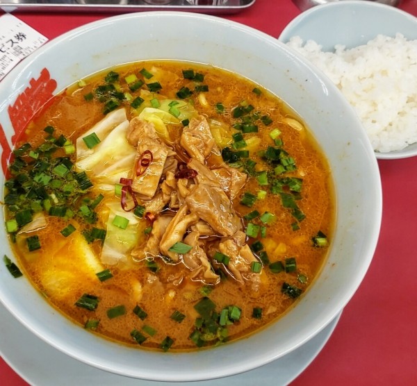 「【期間限定】もつ味噌ラーメン半ライスセット ￥1,170」@ラーメン山岡家 水戸南店の写真