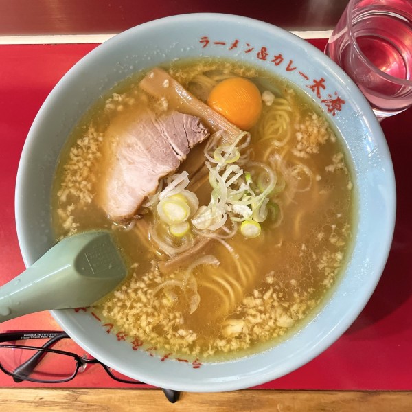 「ニンニクラーメン 生玉子」@太源の写真