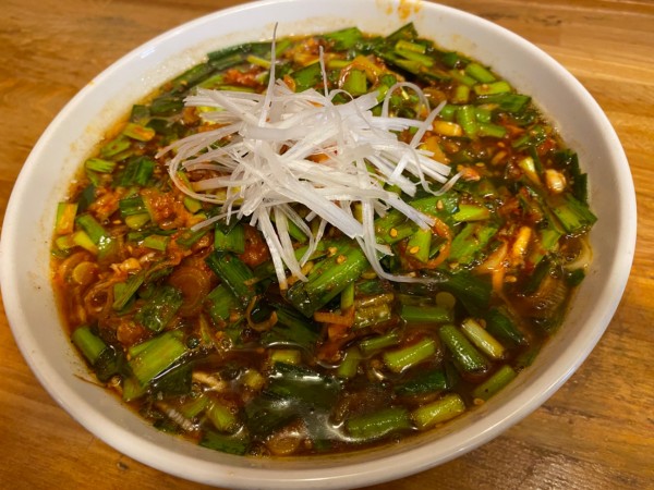「にらの極みそば（汁あり）＋辛にら」@NOODLE BOWL MAZEの写真