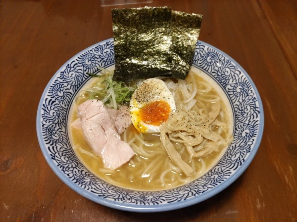 「鶏白湯そば（醤油）」@丸鶏 藤やの写真