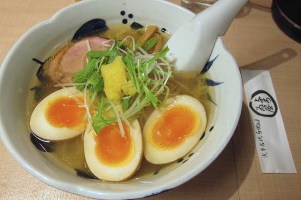 「柚子切り塩らーめん　1,100円＋縁たま　150円」@与ろゐ屋の写真