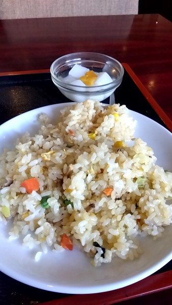 「半チャーハン」@餃子酒場の写真