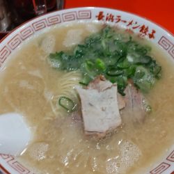 ラーメン590円(カタ麺)