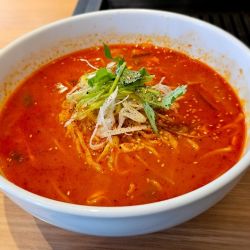 ユッケジャンラーメン